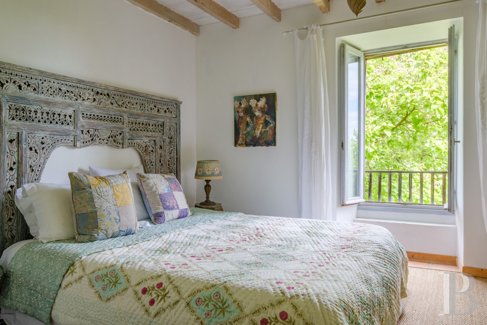 Dans le Gers, à l’ouest de Lectoure, un ancien domaine de production d’armagnac transformé et décoré avec soin - photo  n°29